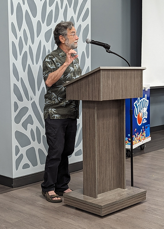 Jerry Friedman speaking during the GRC 15th year anniversary event at the Columbus Zoo